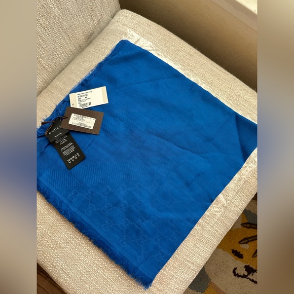 Authentic GUCCI summer shawl scarf royal blue with GG logo 140*140cm - Picture 3 of 11